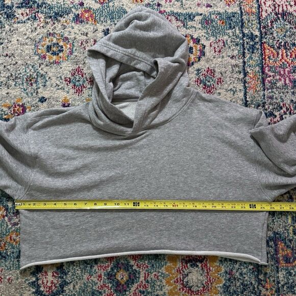 TNA Aritzia Gray Oversized‎ Cropped Hoodie Sweatshirt Women's Size XL - Picture 7 of 9